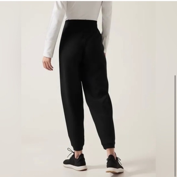 Athleta Get Set Hybrid Joggers. Women’s Medium. Performance Pants With Pockets. - Picture 3 of 8
